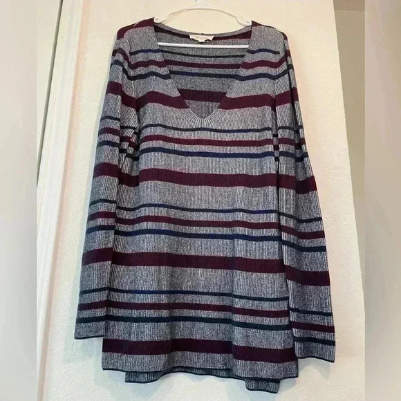 Two by Vince Camuto Red and Blue Scoop V neck Long Knit Sweater Womens Sz Medium - Picture 2 of 7